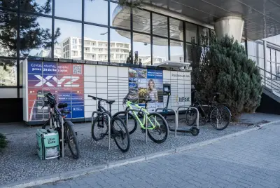 Budynek i otoczenie 10