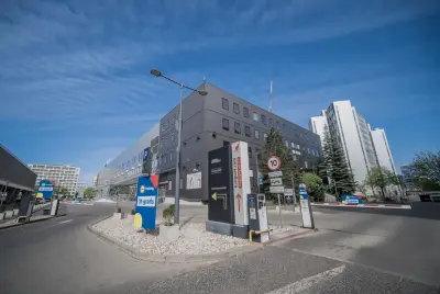 Budynek i otoczenie 14