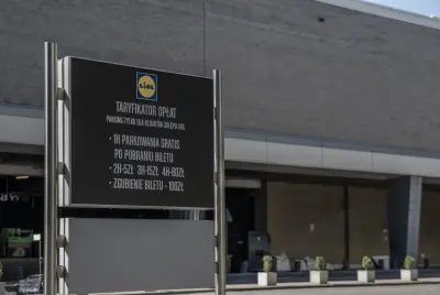 Budynek i otoczenie 30