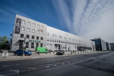 Budynek i otoczenie 31